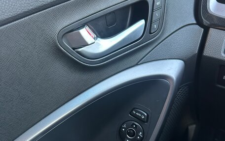 Hyundai Santa Fe III рестайлинг, 2013 год, 1 850 000 рублей, 13 фотография