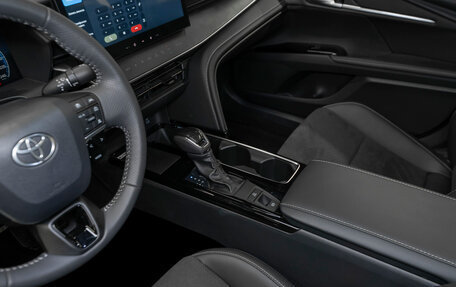 Toyota Camry, 2024 год, 4 500 000 рублей, 14 фотография
