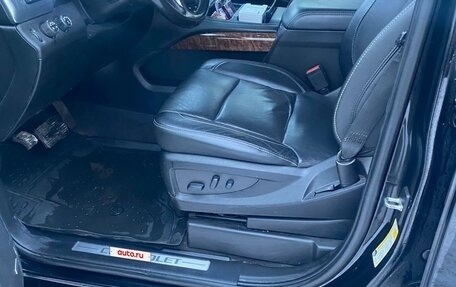 Chevrolet Tahoe IV, 2018 год, 4 800 000 рублей, 5 фотография