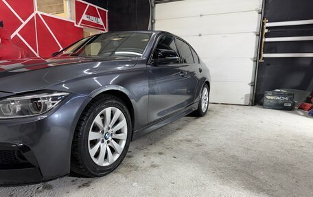 BMW 3 серия, 2017 год, 1 850 000 рублей, 13 фотография