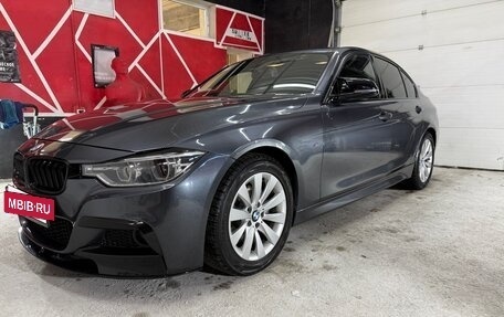 BMW 3 серия, 2017 год, 1 850 000 рублей, 14 фотография
