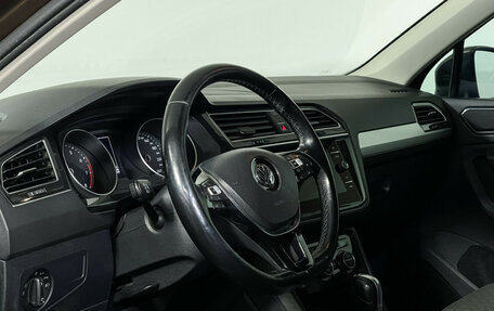 Volkswagen Tiguan II, 2017 год, 1 597 000 рублей, 13 фотография