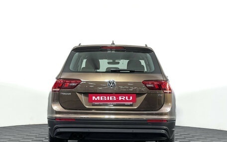 Volkswagen Tiguan II, 2017 год, 1 597 000 рублей, 6 фотография