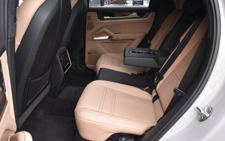 Porsche Cayenne III, 2024 год, 17 999 000 рублей, 11 фотография