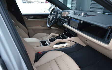 Porsche Cayenne III, 2024 год, 17 999 000 рублей, 13 фотография