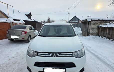 Mitsubishi Outlander III рестайлинг 3, 2013 год, 1 499 999 рублей, 1 фотография