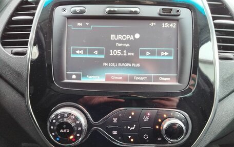 Renault Kaptur I рестайлинг, 2016 год, 1 370 000 рублей, 25 фотография