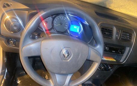 Renault Logan II, 2017 год, 655 000 рублей, 6 фотография