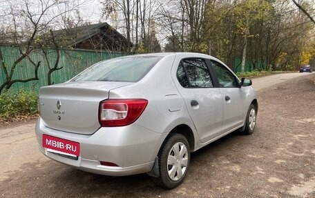 Renault Logan II, 2017 год, 655 000 рублей, 3 фотография