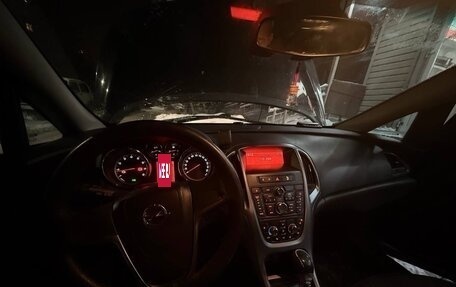 Opel Astra J, 2013 год, 800 000 рублей, 11 фотография