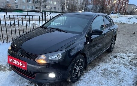 Volkswagen Polo VI (EU Market), 2014 год, 750 000 рублей, 2 фотография