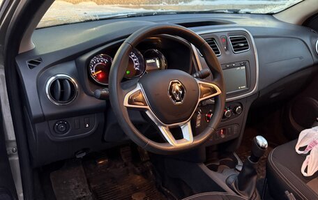 Renault Logan II, 2022 год, 1 070 000 рублей, 5 фотография