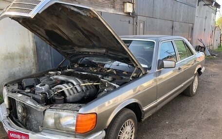 Mercedes-Benz S-Класс, 1983 год, 380 000 рублей, 1 фотография