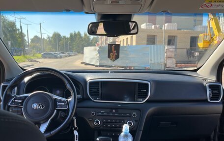 KIA Sportage IV рестайлинг, 2020 год, 2 750 000 рублей, 10 фотография