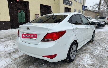 Hyundai Solaris II рестайлинг, 2016 год, 800 000 рублей, 5 фотография