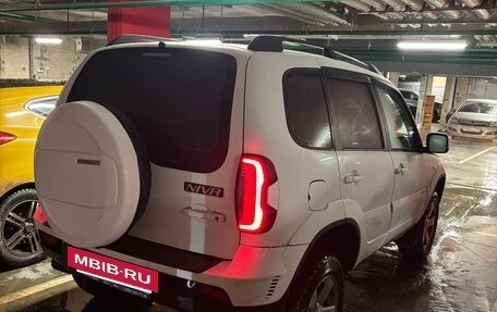 Chevrolet Niva I рестайлинг, 2013 год, 700 000 рублей, 3 фотография