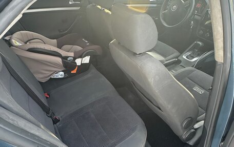 Volkswagen Jetta VI, 2005 год, 630 000 рублей, 10 фотография