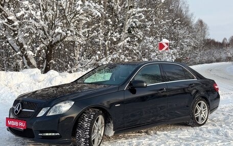 Mercedes-Benz E-Класс, 2013 год, 1 250 000 рублей, 2 фотография