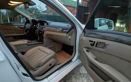 Mercedes-Benz E-Класс, 2009 год, 1 600 000 рублей, 9 фотография