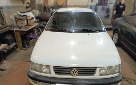 Volkswagen Passat B4, 1995 год, 125 000 рублей, 1 фотография