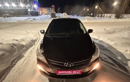 Hyundai Solaris II рестайлинг, 2015 год, 1 050 000 рублей, 1 фотография