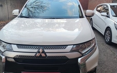 Mitsubishi Outlander III рестайлинг 3, 2017 год, 1 900 000 рублей, 1 фотография