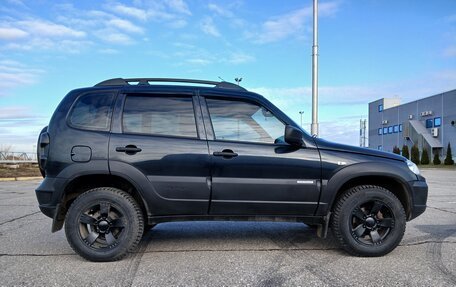 Chevrolet Niva I рестайлинг, 2020 год, 880 000 рублей, 5 фотография
