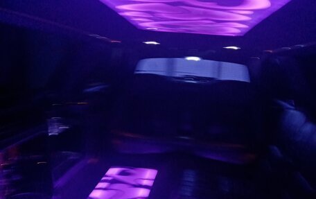 Lincoln Town Car III рестайлинг, 2000 год, 500 000 рублей, 3 фотография