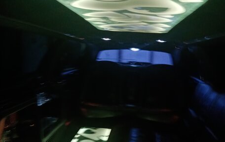 Lincoln Town Car III рестайлинг, 2000 год, 500 000 рублей, 4 фотография