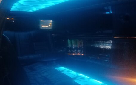 Lincoln Town Car III рестайлинг, 2000 год, 500 000 рублей, 12 фотография