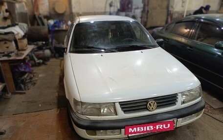 Volkswagen Passat B4, 1995 год, 125 000 рублей, 2 фотография