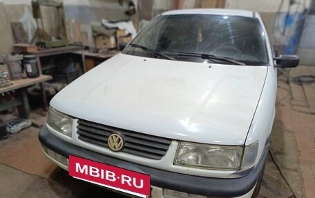 Volkswagen Passat B4, 1995 год, 125 000 рублей, 3 фотография