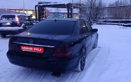 Mercedes-Benz E-Класс, 2003 год, 520 000 рублей, 2 фотография