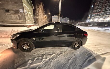 Hyundai Solaris II рестайлинг, 2015 год, 1 050 000 рублей, 4 фотография