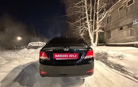 Hyundai Solaris II рестайлинг, 2015 год, 1 050 000 рублей, 3 фотография