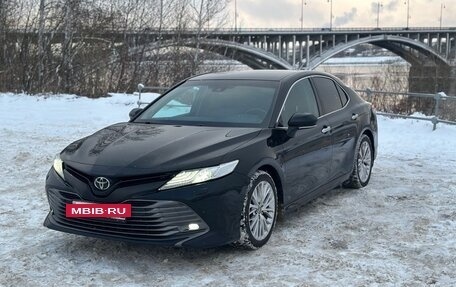 Toyota Camry, 2018 год, 2 250 000 рублей, 2 фотография