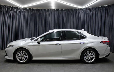 Toyota Camry, 2018 год, 3 598 000 рублей, 8 фотография