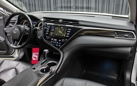 Toyota Camry, 2018 год, 3 598 000 рублей, 12 фотография