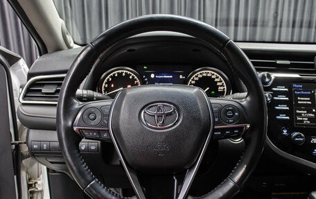 Toyota Camry, 2018 год, 3 598 000 рублей, 17 фотография