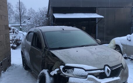 Renault Logan II, 2016 год, 249 999 рублей, 2 фотография