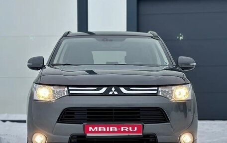 Mitsubishi Outlander III рестайлинг 3, 2013 год, 1 487 000 рублей, 1 фотография