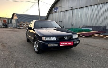 Volkswagen Passat B4, 1994 год, 260 000 рублей, 1 фотография