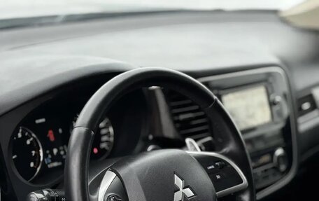Mitsubishi Outlander III рестайлинг 3, 2013 год, 1 487 000 рублей, 15 фотография