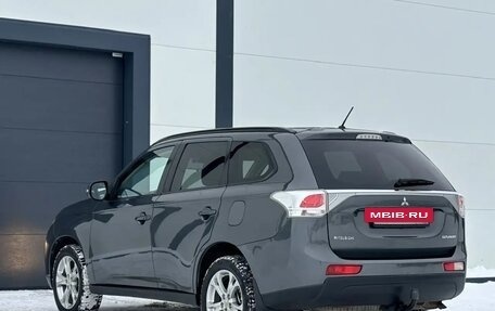 Mitsubishi Outlander III рестайлинг 3, 2013 год, 1 487 000 рублей, 11 фотография