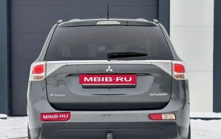 Mitsubishi Outlander III рестайлинг 3, 2013 год, 1 487 000 рублей, 24 фотография