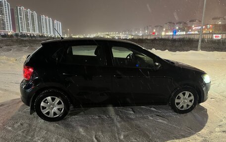 Volkswagen Polo VI (EU Market), 2011 год, 630 000 рублей, 3 фотография