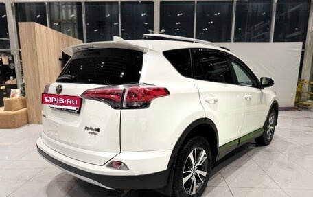 Toyota RAV4, 2017 год, 2 150 000 рублей, 5 фотография