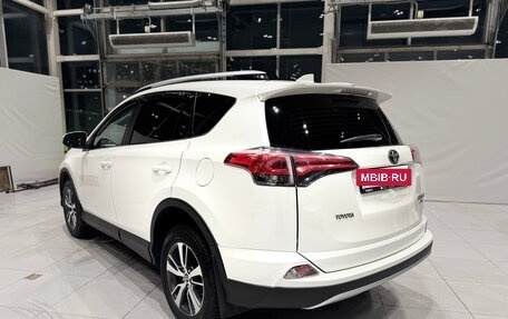 Toyota RAV4, 2017 год, 2 150 000 рублей, 3 фотография