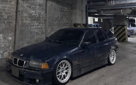 BMW 3 серия, 1998 год, 300 000 рублей, 1 фотография