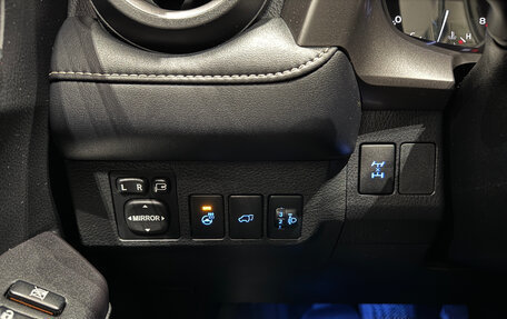 Toyota RAV4, 2017 год, 2 150 000 рублей, 19 фотография